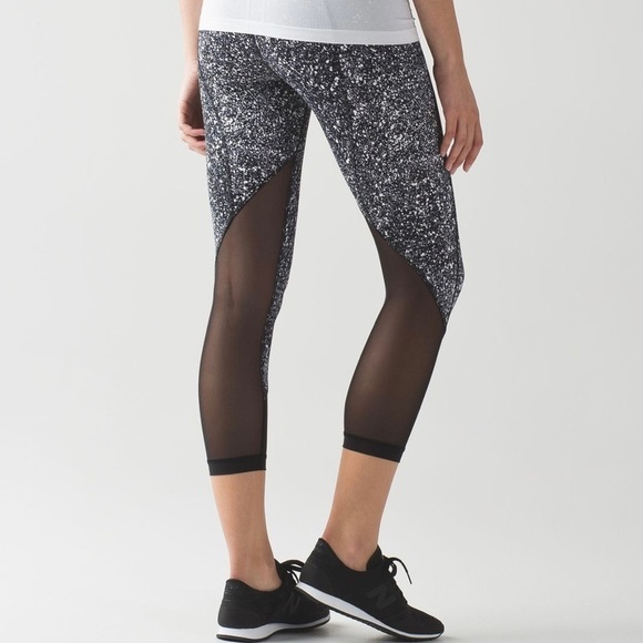 Lululemon Pace Rival Crop (Marathon), Splatter Black / White - Picture 3 of 10